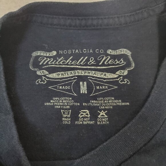 New York Yankees T-Shirt Men’s Medium Blue World Series Rings October Dynasty - Picture 4 of 8